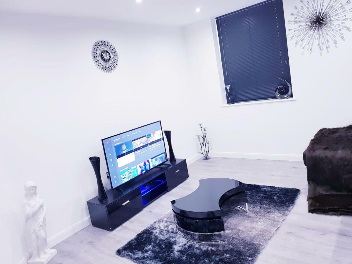 Z Home Apartments Leicester Exterior foto